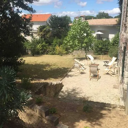Les Grands Pins Apartment